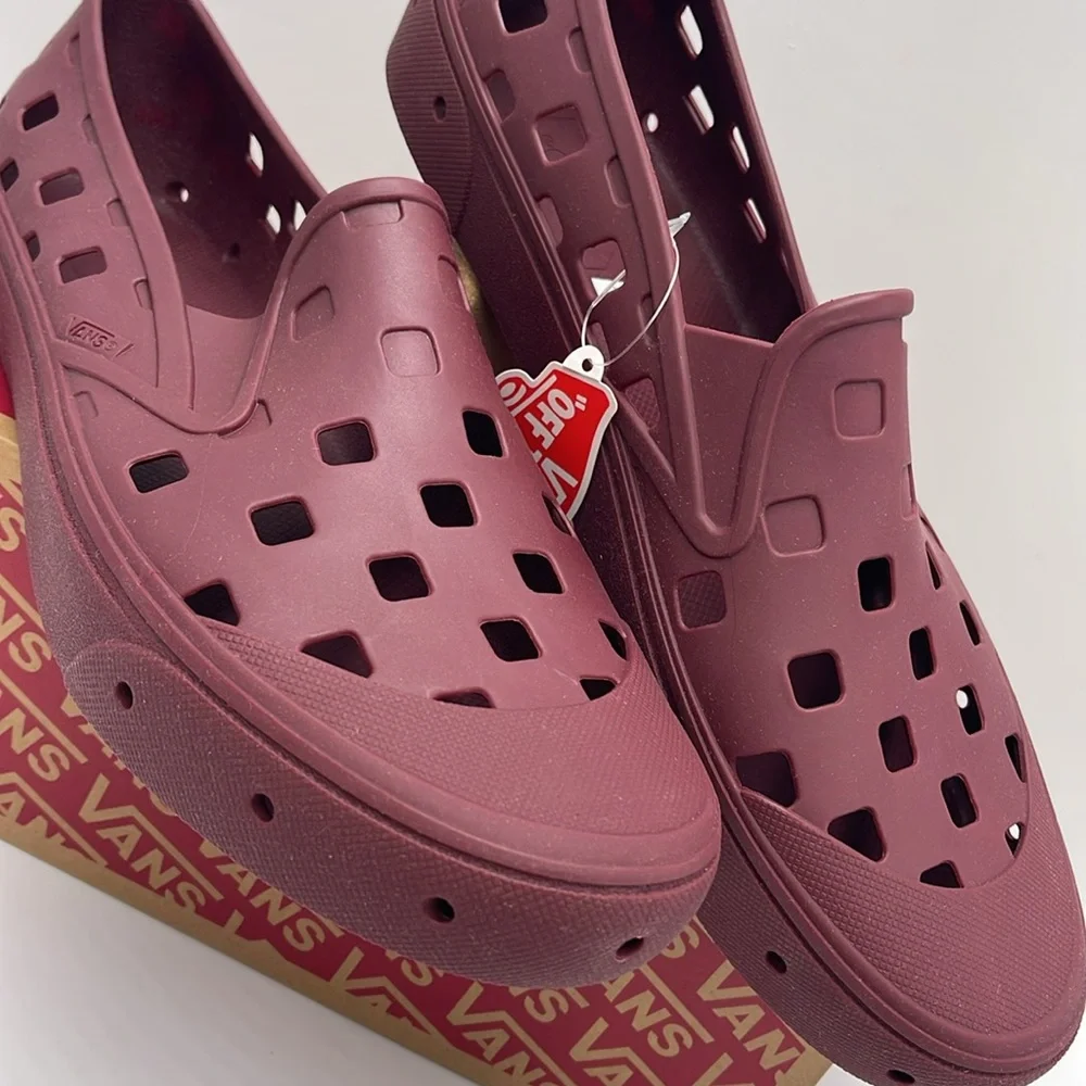 Vans Men’s Slip-On Trk
Tawny Port
VN0A5HF8TWP
Sneakers - Picture 7 of 16